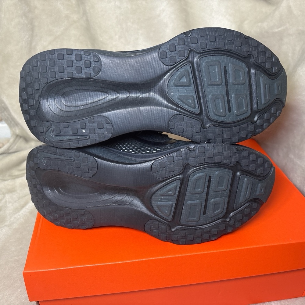 W 9/ M 7.5 Nike Vomero 18 'Black Smoke Grey' Zoomx - Picture 6 of 8